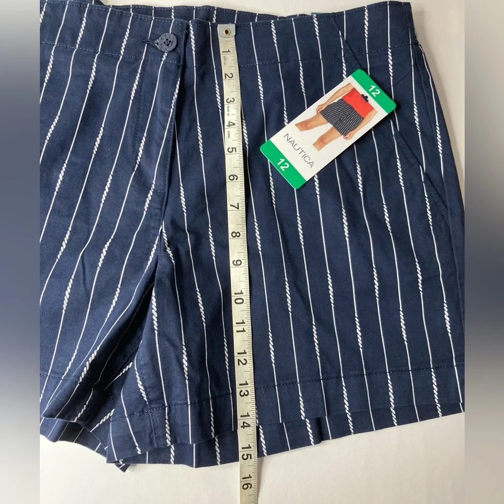 Nautica twill women’s short midrise NWT navy seas inseam 5”